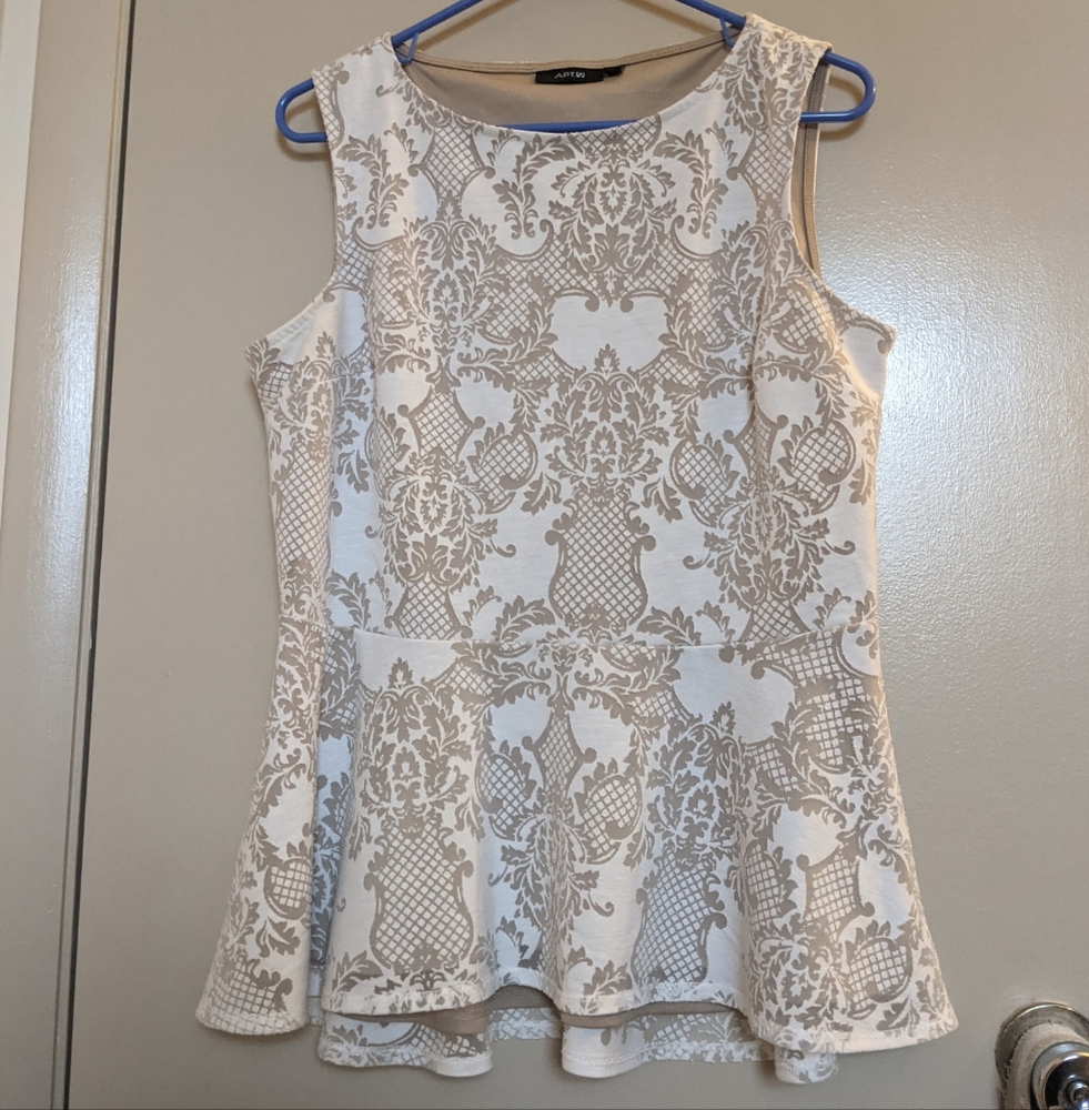Apt 9 Large Ivory and Gold Patterned Sleeveless Top